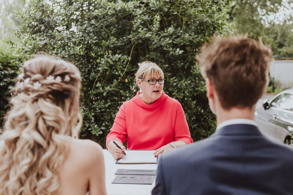 freie-trauung-oberhausen.jpg freie-trauung-oberhausen.jpg